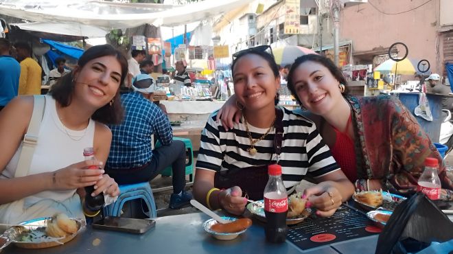 taj mahal moonlight & sunrise tour by car 2d 1n