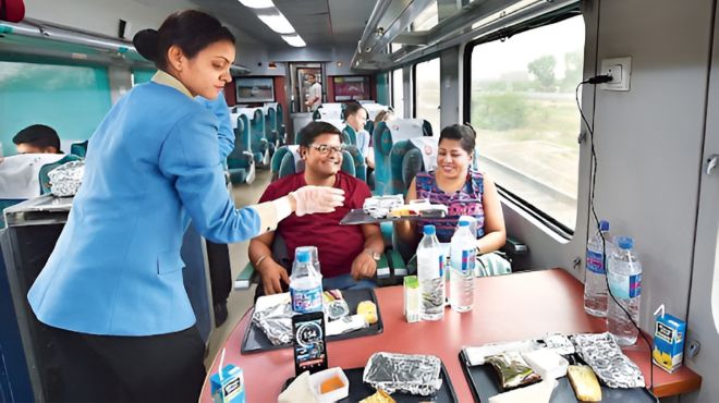 all inclusive taj mahal day trip from delhi by superfast train gatiman express