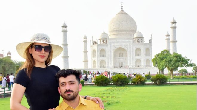 all inclusive taj mahal day trip from delhi by superfast train gatiman express