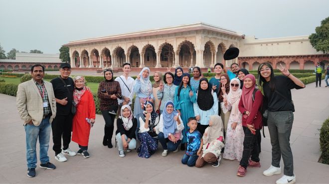 exquisite half day guided tour of agra fort & taj mahal at sunrise